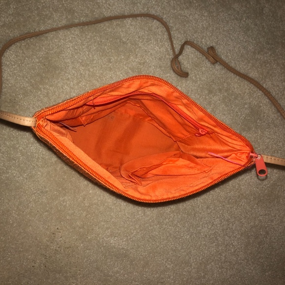 Orange purse - Picture 2 of 2